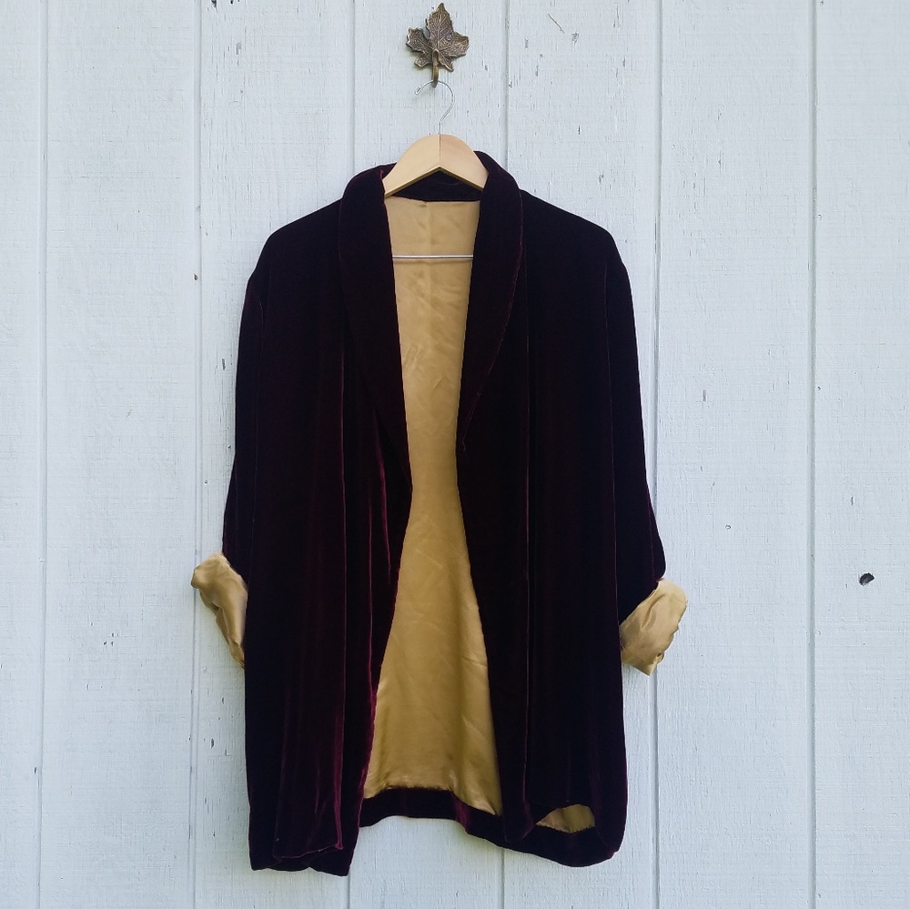 🎉HP Vintage Red Velvet Smoking Jacket